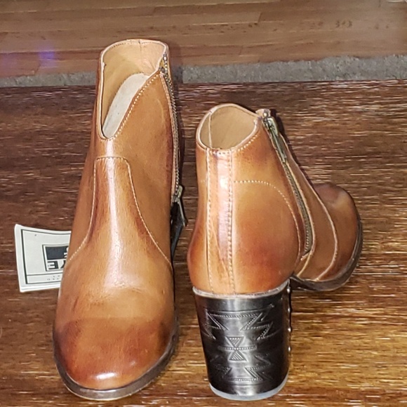 Brand new Frye booties - Picture 4 of 7